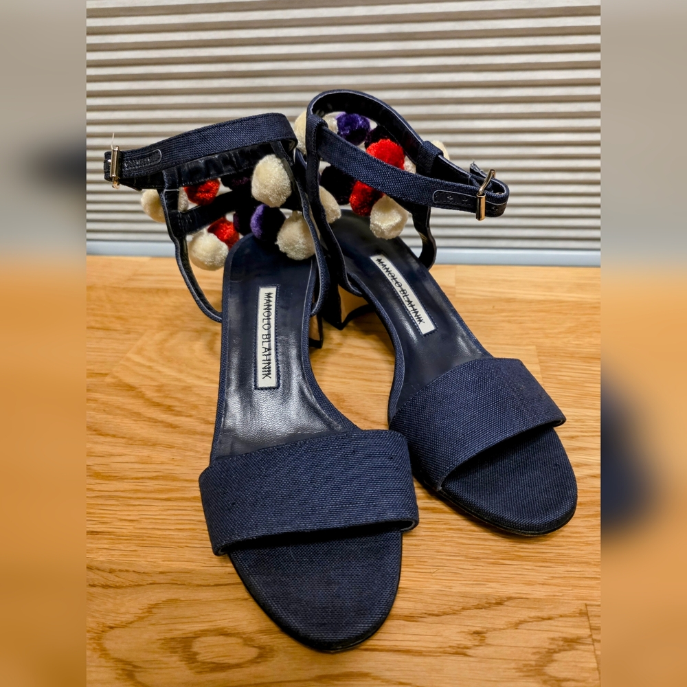 Manolo Blahnik 37